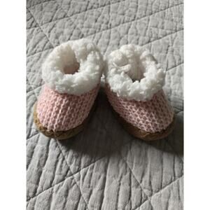 Infant 0-6 M Fall/Winter Booties/Slippers BEARPAW Sherpa Top, pink cozy fuzzy